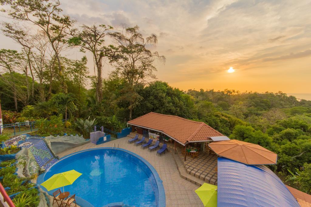 Hotel California Manuel Antonio Exterior photo