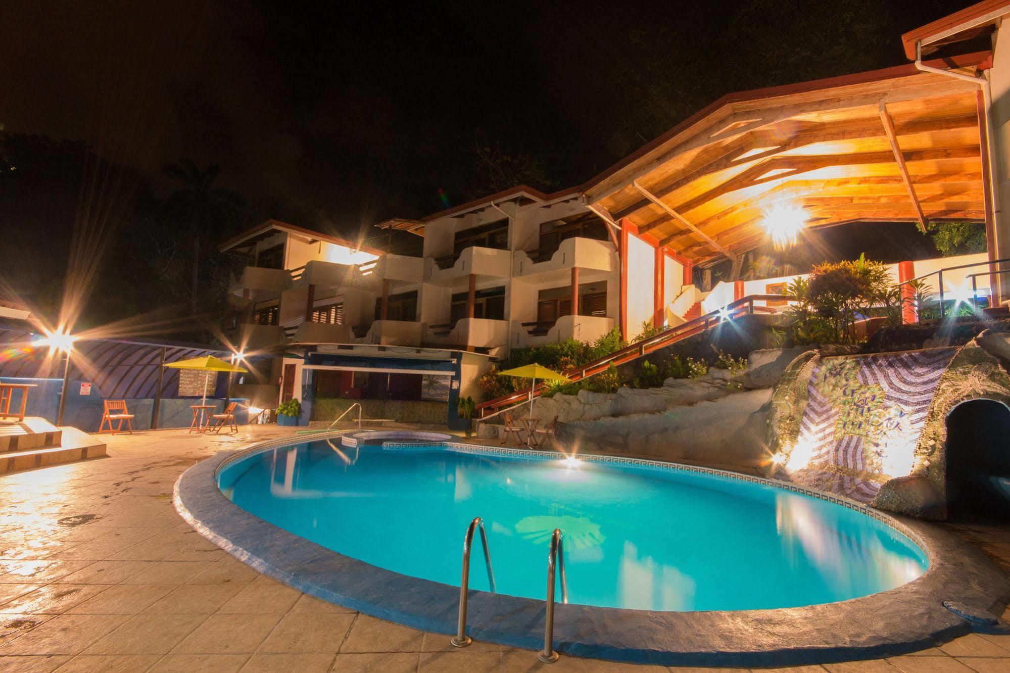 Hotel California Manuel Antonio Exterior photo